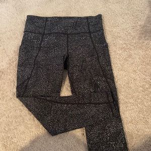 ATHLETA SALUTATION STASH POCKET LEGGINGS 7/8
